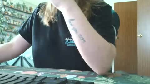 Snapshot of sarahpmummy chatting on 20, 7, 2026 Sarah online show from 20, 7, 2026