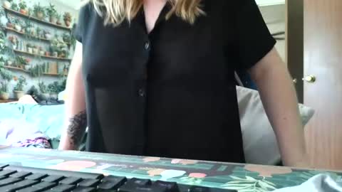 Snapshot of sarahpmummy chatting on 30, 7, 2026 Sarah online show from 30, 7, 2026