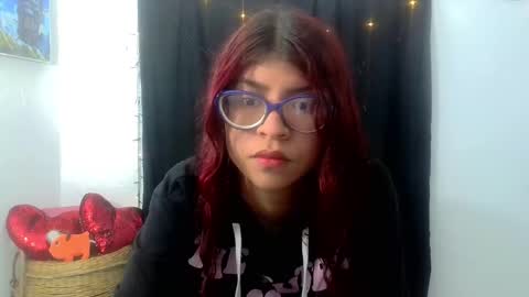 Snapshot of sarahsmitt chatting on 24, 2, 2025 Sarah online show from 24, 2, 2025