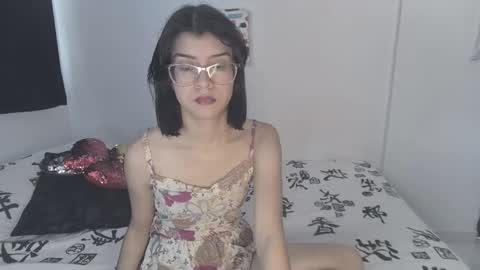 Snapshot of sarahsmitt chatting on 23, 9, 2025 Sarah online show from 23, 9, 2025