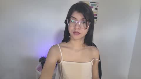 Snapshot of sarahsmitt chatting on 2, 10, 2025 Sarah online show from 2, 10, 2025