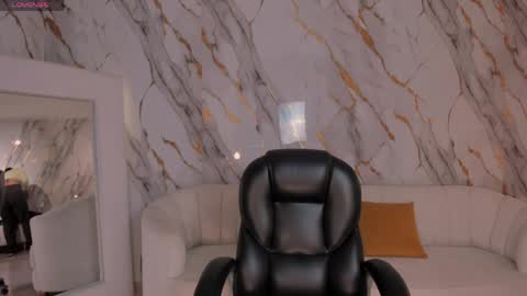Sarah  independent model online show from 16, 5, 2026