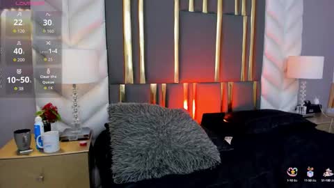 Snapshot of sarajonness_ chatting on 25, 9, 2025 Sara Jonnes online show from 25, 9, 2025