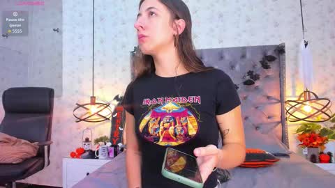 Snapshot of sarajonness_ chatting on 26, 10, 2025 Sara Jonnes online show from 26, 10, 2025