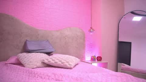 Snapshot of sarak_ chatting on 16, 4, 2026 Sara online show from 16, 4, 2026