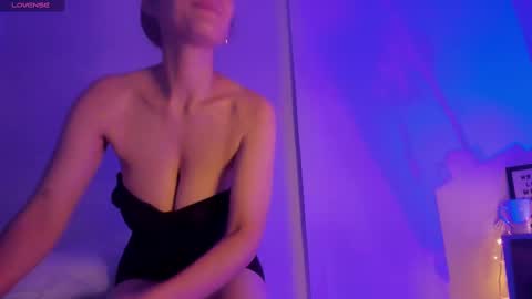 Snapshot of sarala_martinnez chatting on 10, 12, 2024 Sara online show from 10, 12, 2024