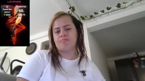 Snapshot of saramartinez100 chatting on 3, 1, 2025 sara martinez online show from 3, 1, 2025