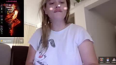 Snapshot of saramartinez100 chatting on 16, 9, 2025 sara martinez online show from 16, 9, 2025