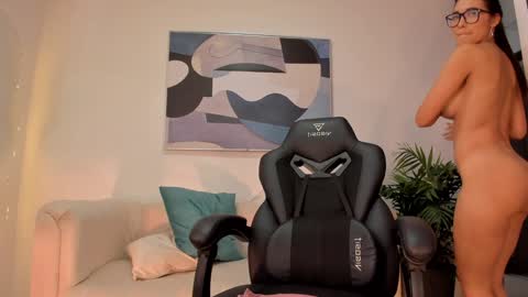 I am Sara  online show from 5, 2, 2025