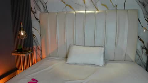 Sara   online show from 9, 4, 2026