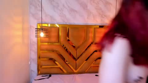 Snapshot of sarasaenz__ chatting on 30, 12, 2024 online show from 30, 12, 2024