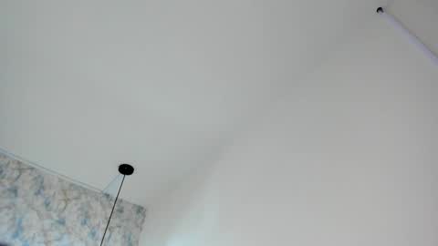 Snapshot of sarasaenz__ chatting on 23, 2, 2025 online show from 23, 2, 2025
