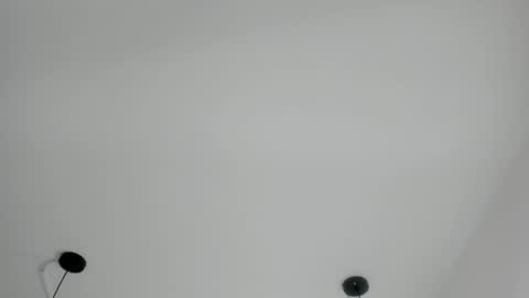 Snapshot of sarasaenz__ chatting on 5, 3, 2025 online show from 5, 3, 2025