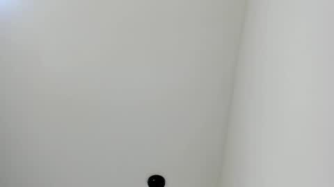 Snapshot of sarasaenz__ chatting on 6, 3, 2025 online show from 6, 3, 2025