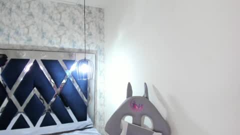 Snapshot of sarasaenz__ chatting on 7, 3, 2025 online show from 7, 3, 2025