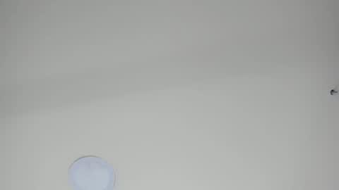 Snapshot of sarasaenz__ chatting on 10, 3, 2025 online show from 10, 3, 2025