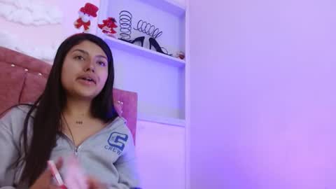 Snapshot of sarastonesx chatting on 12, 12, 2024 sarastonesx online show from 12, 12, 2024