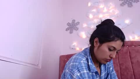 Snapshot of sarastonesx chatting on 13, 12, 2024 sarastonesx online show from 13, 12, 2024