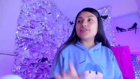 Snapshot of sarastonesx chatting on 22, 11, 2025 sarastonesx online show from 22, 11, 2025