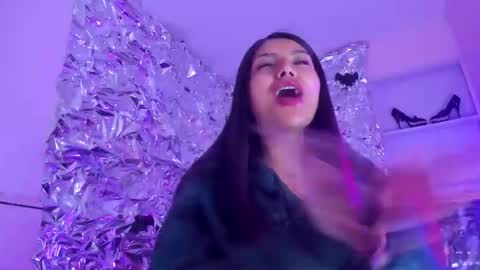 Snapshot of sarastonesx chatting on 29, 11, 2025 sarastonesx online show from 29, 11, 2025