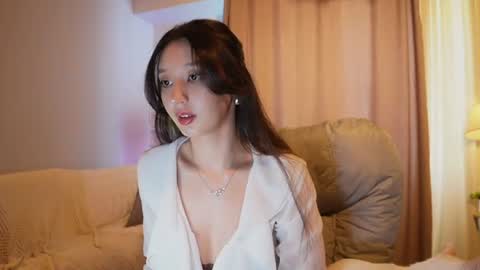 Snapshot of sarasuo chatting on 18, 7, 2026 Shara online show from 18, 7, 2026