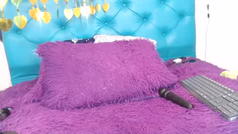 Snapshot of sarawiills chatting on 28, 1, 2025 Sara Wills online show from 28, 1, 2025
