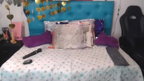 Snapshot of sarawiills chatting on 17, 2, 2025 Sara Wills online show from 17, 2, 2025