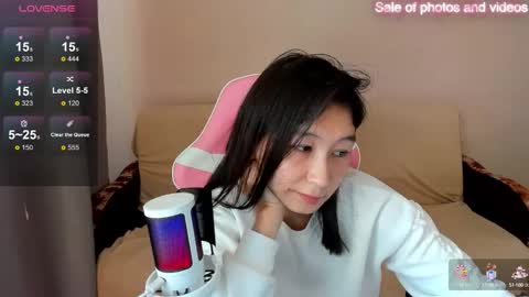 Snapshot of saraxray chatting on 19, 9, 2025 Sara online show from 19, 9, 2025