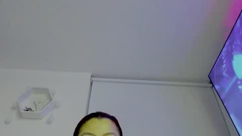 Saray  online show from 19, 9, 2025