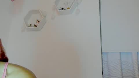 Saray  online show from 14, 11, 2025