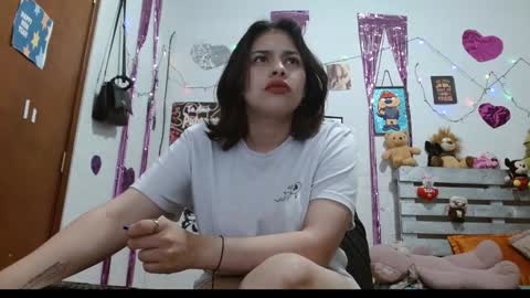 Snapshot of saray_extrovert1 chatting on 3, 12, 2024 Sara Jimenez online show from 3, 12, 2024