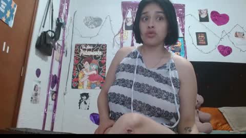 Snapshot of saray_extrovert1 chatting on 8, 1, 2025 Sara Jimenez online show from 8, 1, 2025