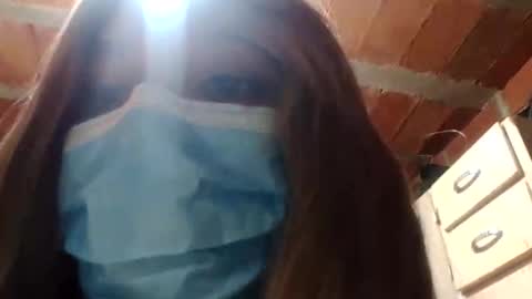 Snapshot of saray_mixx chatting on 28, 10, 2025 saray_mixx online show from 28, 10, 2025