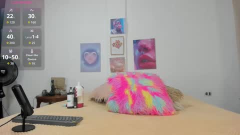 Snapshot of saray_rivas18 chatting on 10, 9, 2025 saray 18 online show from 10, 9, 2025