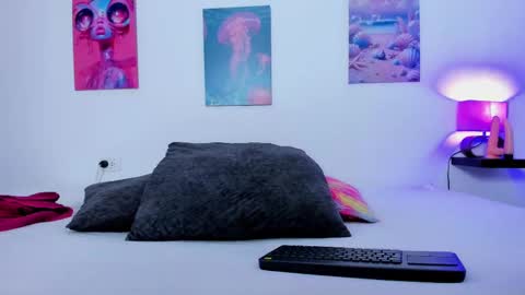 Snapshot of saray_rivas18 chatting on 3, 10, 2025 saray 18 online show from 3, 10, 2025