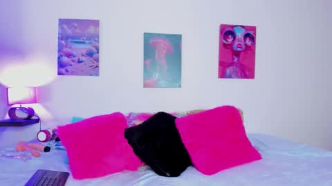 Snapshot of saray_rivas18 chatting on 5, 12, 2025 saray 18 online show from 5, 12, 2025