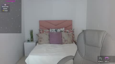 Saray Vega online show from 11, 10, 2025