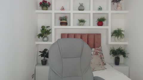 Saray Vega online show from 21, 11, 2025