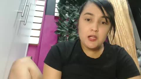 Snapshot of sarayx chatting on 21, 1, 2025 mery online show from 21, 1, 2025