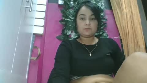 Snapshot of sarayx chatting on 23, 1, 2025 mery online show from 23, 1, 2025