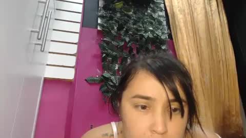 Snapshot of sarayx chatting on 15, 2, 2025 mery online show from 15, 2, 2025