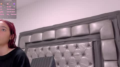 Snapshot of sarenlux chatting on 18, 10, 2025 Baby Saren online show from 18, 10, 2025