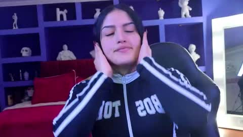 Snapshot of sari_belle chatting on 15, 9, 2025 Sari online show from 15, 9, 2025