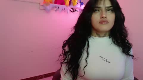 Snapshot of sari_belle chatting on 6, 10, 2025 Sari online show from 6, 10, 2025