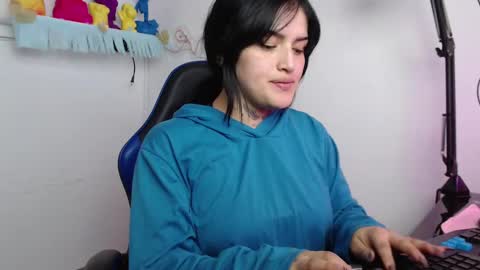 Snapshot of sari_belle chatting on 8, 10, 2025 Sari online show from 8, 10, 2025