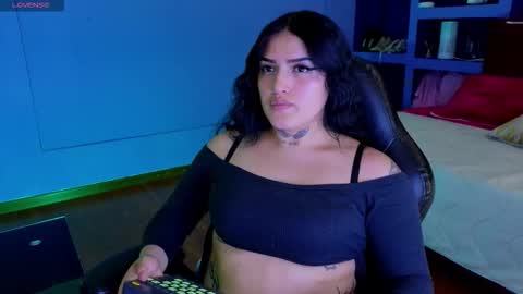 Snapshot of sari_belle chatting on 17, 11, 2025 Sari online show from 17, 11, 2025