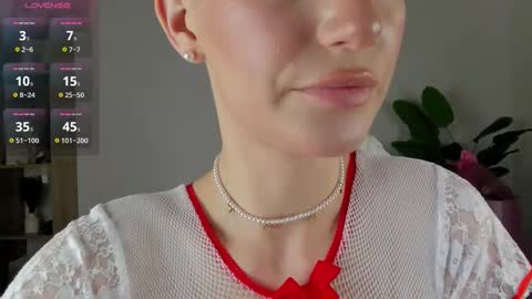 Your Selena 3 online show from 15, 3, 2026