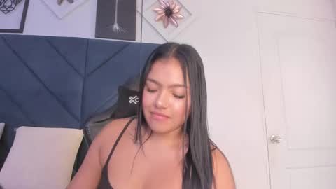 Snapshot of sarita_hills chatting on 11, 1, 2025 Sara online show from 11, 1, 2025