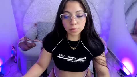 Snapshot of sarita_jane chatting on 5, 6, 2026 Sara online show from 5, 6, 2026