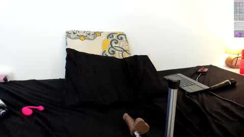 Snapshot of saritalove_ chatting on 6, 10, 2025 Sara online show from 6, 10, 2025